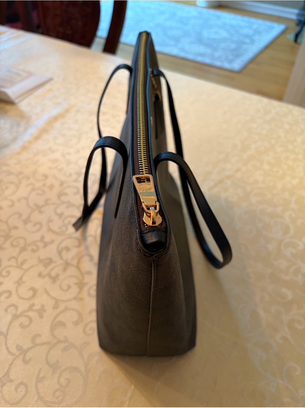 Coach Classic Brown 🤎 and Black 🖤 Signature Tote with Gold Logo and Hardware - Picture 5 of 13